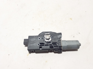 Mercedes Benz C-Class 206 (2021–2026) Schiebedachmotor A2239006626 - 2