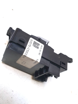 Kia Sorento (2014–2026) Front door glass switch 93575C5020WK - 2