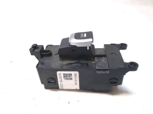 Kia Sorento (2014–2026) Front door glass switch 93575C5020WK - 3
