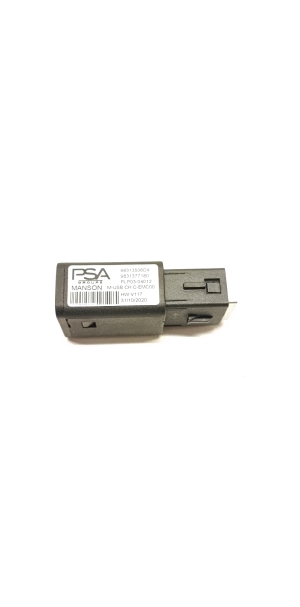 Peugeot 2008 P24 (2019–2026) USB port 98313506DX - 3