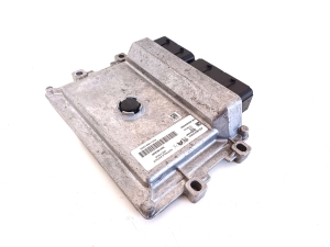 Peugeot 2008 P24 (2019–2026) Engine control unit 9832694580 - 2