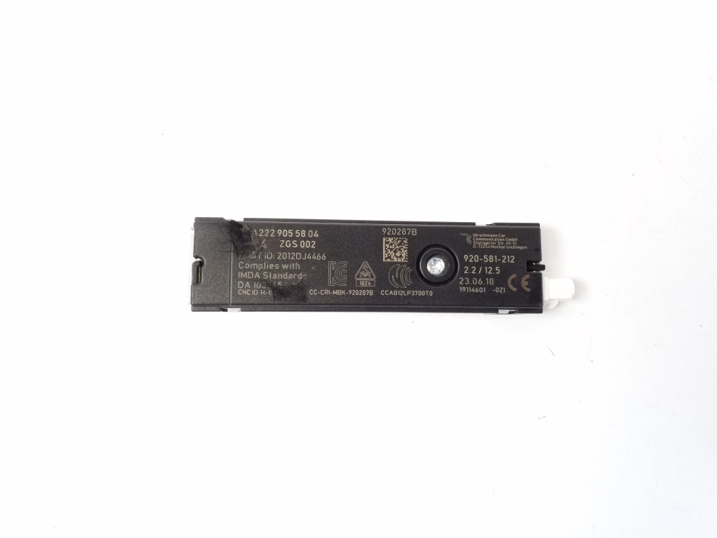 Mercedes Benz B-Class 246 (2011–2017) Antenna amplifier A2229055804 Mercedes Benz B-Class 246 (2011–2017) Antenna amplifier A2229055804
