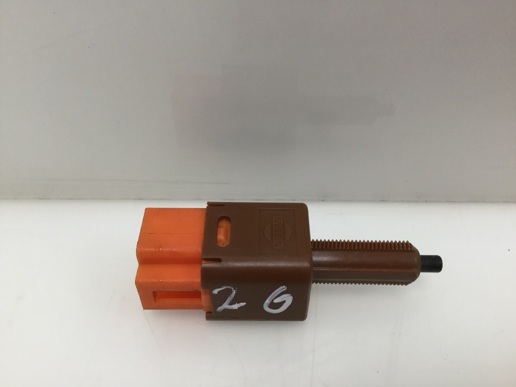 Used NISSAN Juke Brake switch to pedal