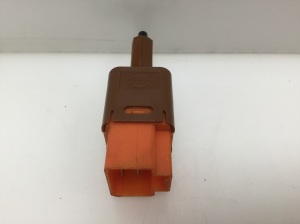 NISSAN Juke F15 (2010–2018) Brake pedal switch - 2