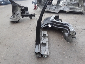 MG, ZS II (2017–2026) Center pillar - 3