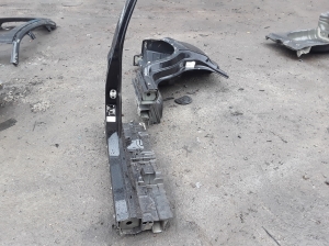 MG, ZS II (2017–2026) Center pillar - 2