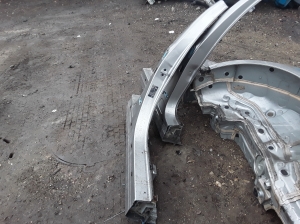 Mercedes Benz C-Class 206 (2021–2026) B-Säule A2066308201 - 3