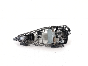 BMW 2 SERIES (F46) (2015–2026) Rear side door exterior handle and its parts - 2