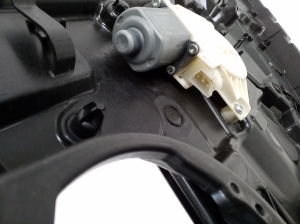 Mercedes Benz B-Class 246 (2011–2017) Priekšējo durvju logu pacēlājs un tā daļas A2467205800 - 2