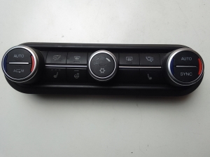 Alfa Romeo Giulia (2015–2026) Heater control panel 01561303480 - 3