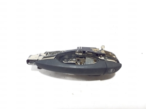 Opel Combo E (2018–2026) Front door external opening handle and its details - 4