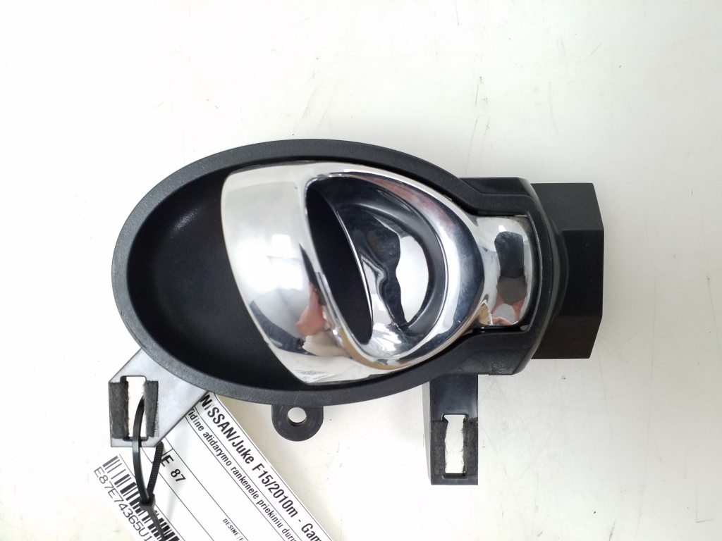 NISSAN Juke F15 (2010–2018) Front door inner handle NISSAN Juke F15 (2010–2018) Front door inner handle