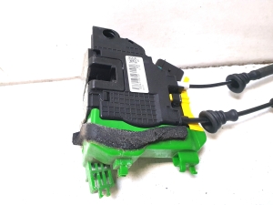 Kia Sorento (2014–2026) Front door lock 81320C5010 - 2