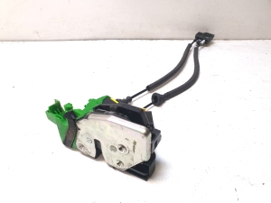 Kia Sorento (2014–2026) Front door lock 81320C5010 - 4