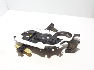 Opel Combo E (2018–2026) Front door window regulator 9817212080 - 4