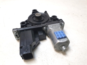 Front door window regulator motor - 82460C5120