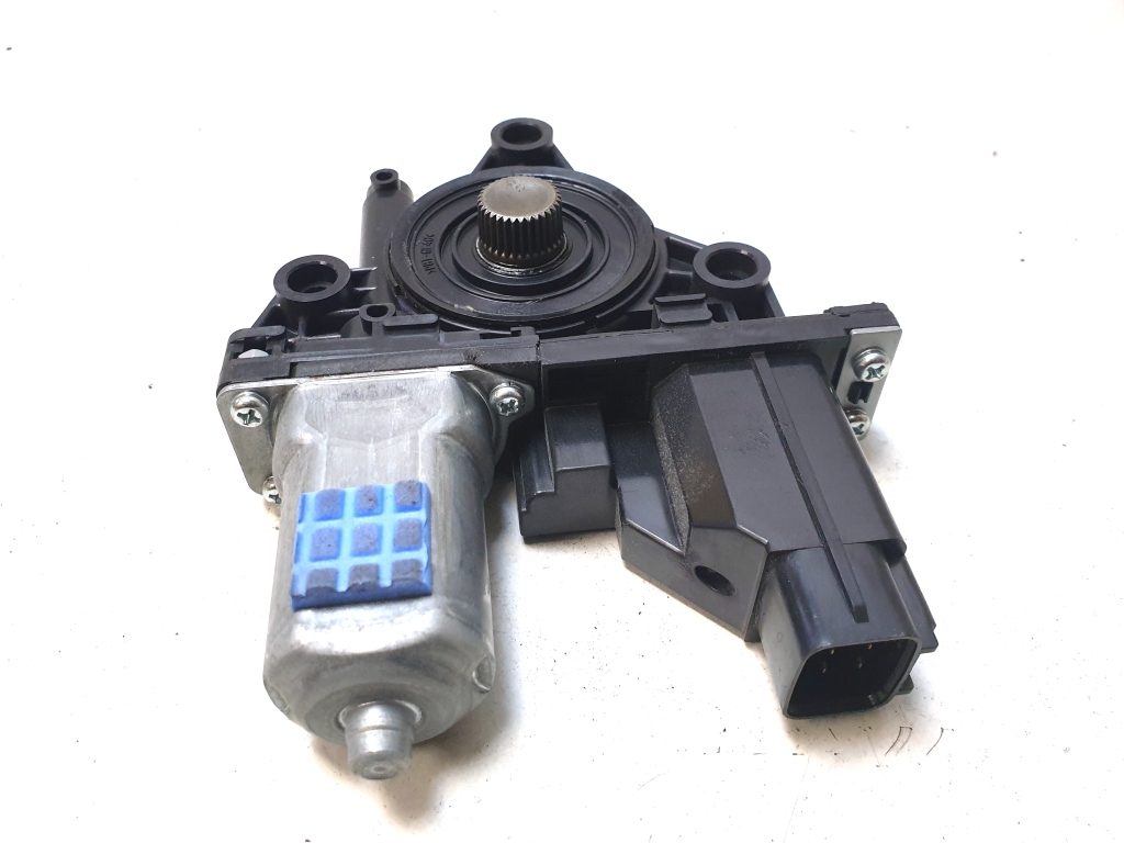 Kia Sorento (2014–2026) Front door window regulator motor 82450C5120 Kia Sorento (2014–2026) Front door window regulator motor 82450C5120