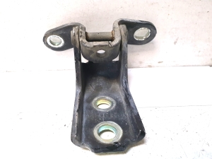 Kia Sorento (2014–2026) Front door lower hinge 1120102 - 2