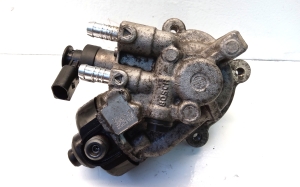Volkswagen Caddy IV (2015–2020) Kraftstoffpumpe 04L130755E - 3
