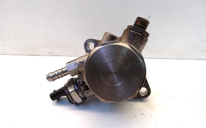 Volkswagen Golf VII (2012–2026) Fuel pump 04E127026AT - 2