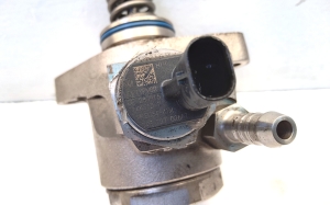 Volkswagen Golf VII (2012–2026) Fuel pump 04E127026AT - 3
