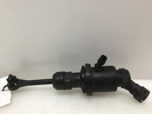Kupplungsgeberzylinder - 306101U60A
