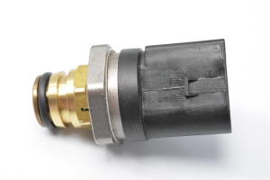  High pressure fuel line sensor 