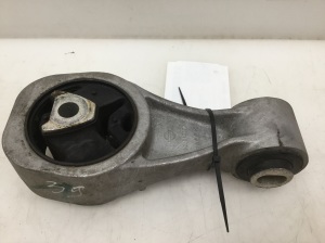 NISSAN Juke F15 (2010–2018) Engine bracket 113501KC0A - 3