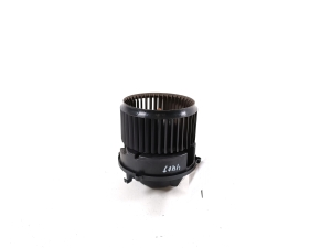 BMW 2 SERIES (F46) (2015–2026) Salongi puhuri mootor 9297752 - 3