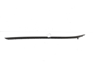 BMW 2 SERIES (F46) (2015–2026) Windshield pillar outer molding 7331507 - 2