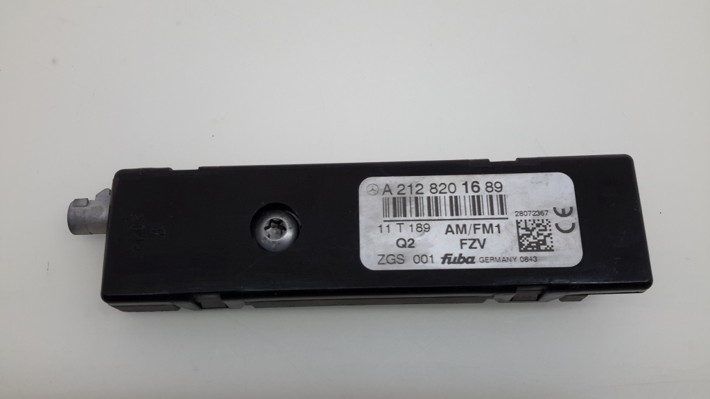 Mercedes Benz E-Class W212 (2009–2015) Antenni võimendi A2128201689 Mercedes Benz E-Class W212 (2009–2015) Antenni võimendi A2128201689