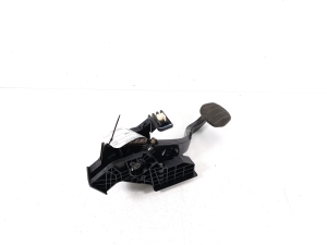 BMW 2 SERIES (F46) (2015–2026) Piduripedaal 6856596 - 2