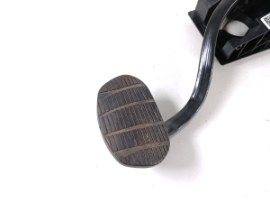 BMW 2 SERIES (F46) (2015–2026) Piduripedaal 6856596 - 4