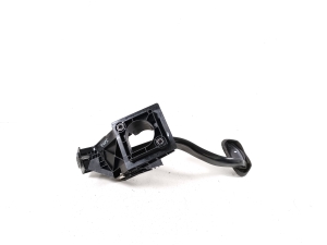 BMW 2 SERIES (F46) (2015–2026) Piduripedaal 6856596 - 5