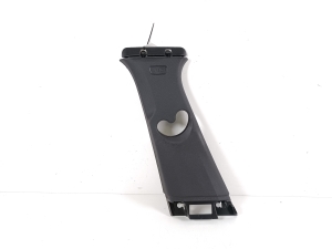 Vidējā statņa iekšējā apdare - 7329587