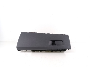 BMW 2 SERIES (F46) (2015–2026) Handschuhfach 9318641 - 3