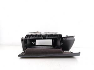 BMW 2 SERIES (F46) (2015–2026) Handschuhfach 9318641 - 5