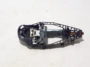 BMW 5 SERIES G30 (2016–2026) Rear side door exterior handle and its parts - 4