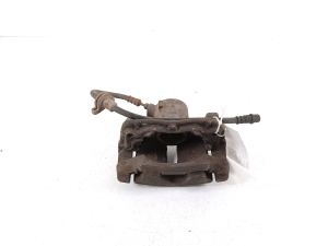 BMW 2 SERIES (F46) (2015–2026) Front brake caliper 6860265 - 2