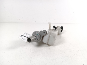 BMW 2 SERIES (F46) (2015–2026) Brake master cylinder 6868997 - 3