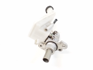 Mercedes Benz B-Class 246 (2011–2017) Brake master cylinder A2464300202 - 3