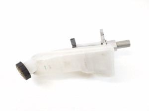 Mercedes Benz B-Class 246 (2011–2017) Brake master cylinder A2464300202 - 4