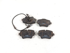 BMW 2 SERIES (F46) (2015–2026) Piduriklotsid ees 8867481 - 2