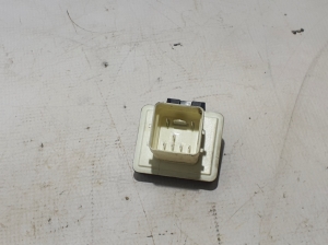 RENAULT Megane IV (2016–2022) Glow plug relay 110679886R - 2