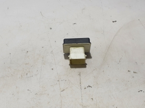 RENAULT Megane IV (2016–2022) Glow plug relay 110679886R - 3