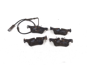 BMW 2 SERIES (F46) (2015–2026) Tagumised piduriklotsid 8867488 - 4