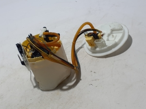 BMW 5 SERIES G30 (2016–2026) Kütusepump paagis 7476101 - 3
