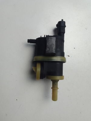 Alfa Romeo Giulia (2015–2026) Magnetventil 05281451AA - 2