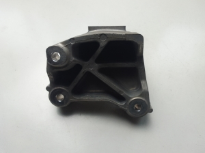 Alfa Romeo Giulia (2015–2026) Mootori kinnitus 50539782DX - 2