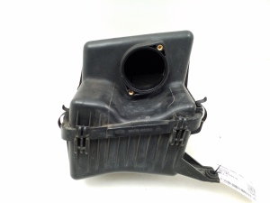 Kia Sorento (2002–2009) Luftfiltergehäuse 281103E200 - 4